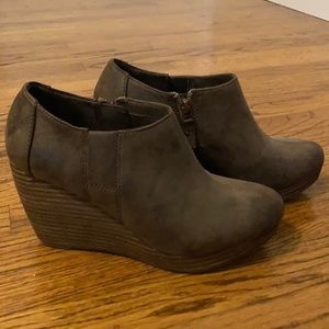 Dr.Scholl’s Wedge Ankle Boots